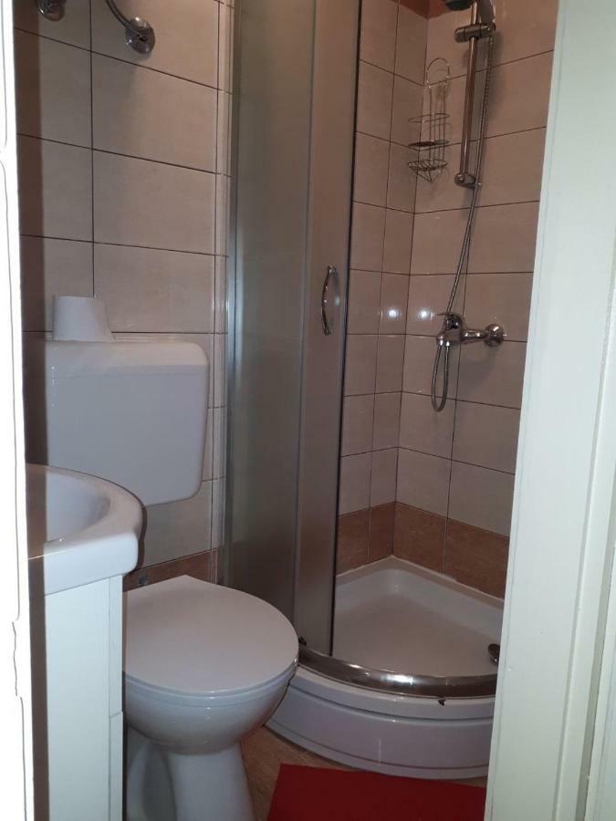 Guest House Robert I Mirna Bale Eksteriør billede